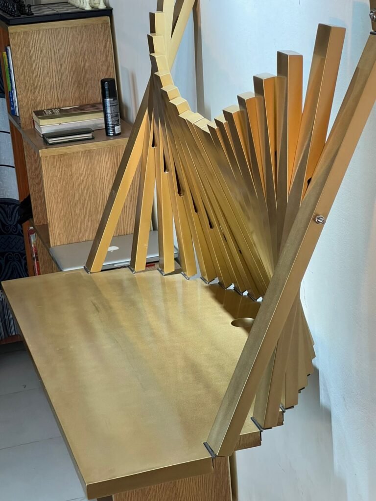 AAA Wall Flow Desk Golden Color (5)